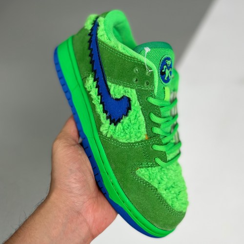 adult SB Dunk Low Grateful Dead Bears Green