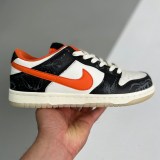 adult Dunk Low PRM Halloween (2021)  luminous black and white
