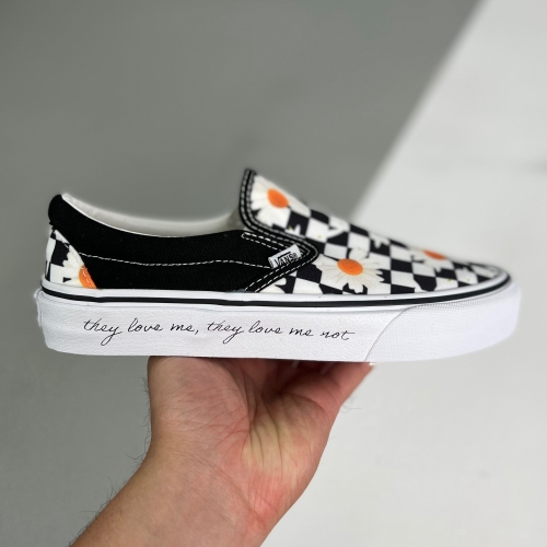 adult Black and white checkered daisies Slip-On low-top canvas shoes