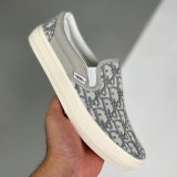 Slip on adult low top shoes grey