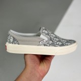 Slip on adult low top shoes grey