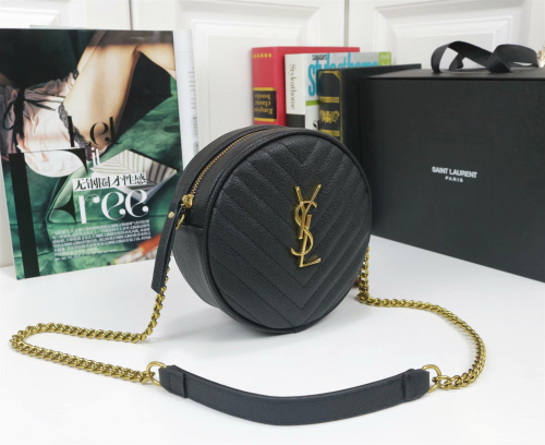 Yves Saint laurent Vinyle Round Camera Bag Quilted 038
