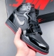 Nike adult Air Jordan 1 Mid SE Patent Triple Black
