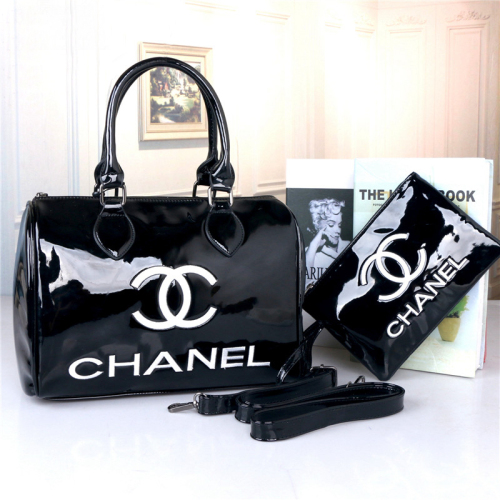 Chanel Smooth leather Tote bag 968