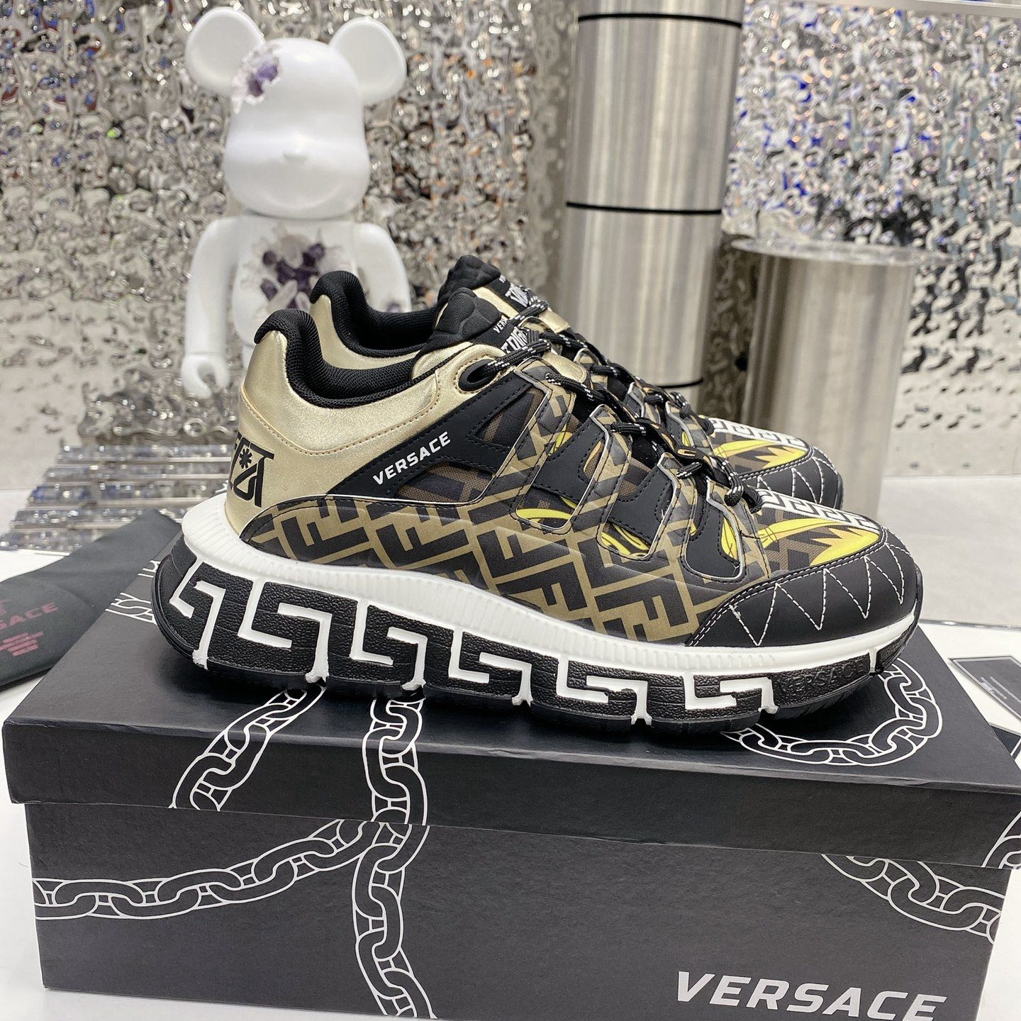 Versace adult Trigreca Sneaker Gold