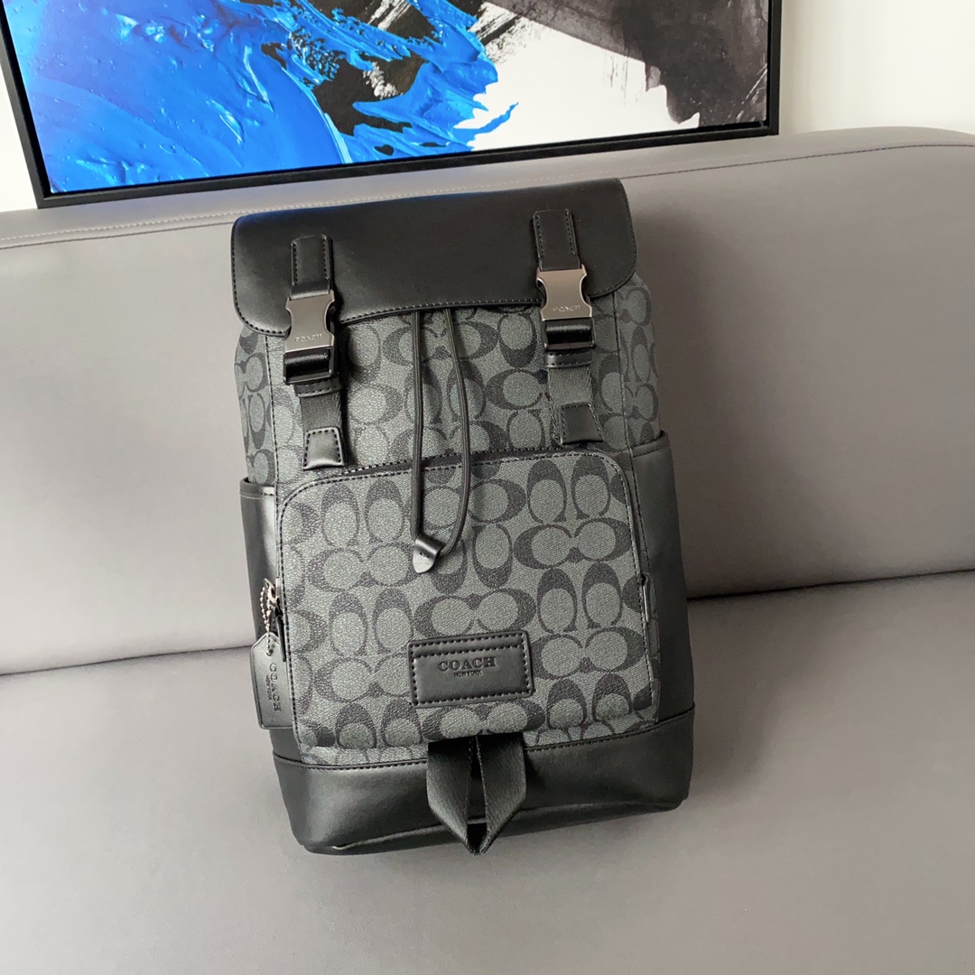 Coach Unisex Original Genuine leather Flap Mountaineering bag black