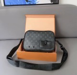 Original Genuine leather Messenger Bag Black 28cmx18cm