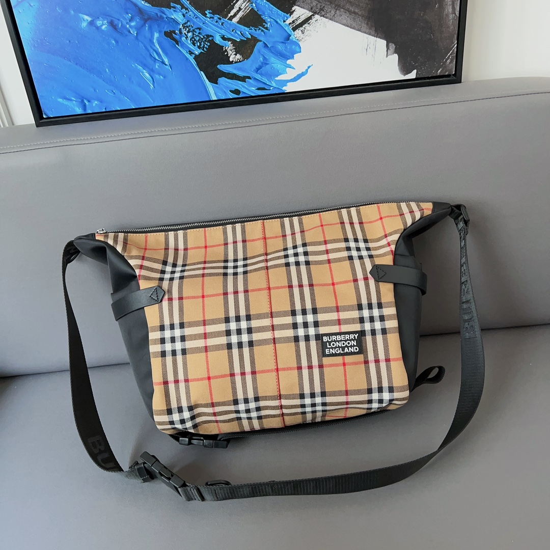 Burberry Men's Original Nylon fabric Shoulder bag Brown22cmx30cm