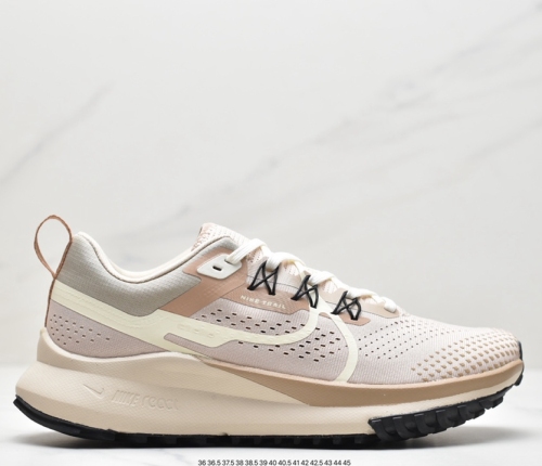 React Pegasus Trail 4 Sanddrift Coconut Milk (Women's)