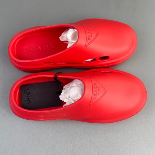 Foam rubber muller shoes red