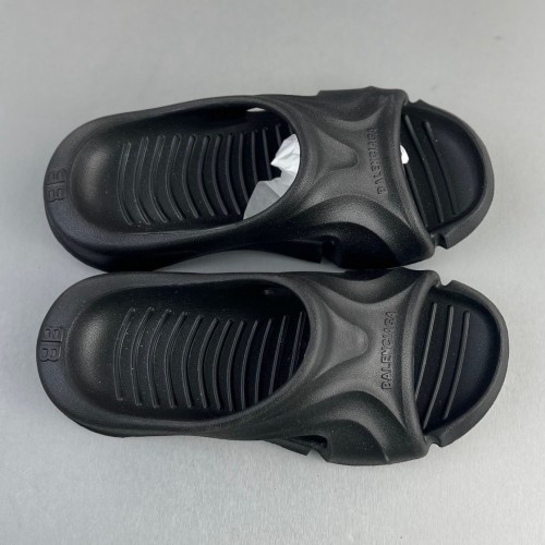 Mold Slide Sandal Black