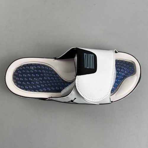 Hydro XI 11 Retro slippers white blue AA1336
