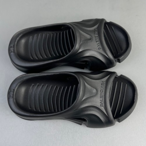 Men's adult sandals black