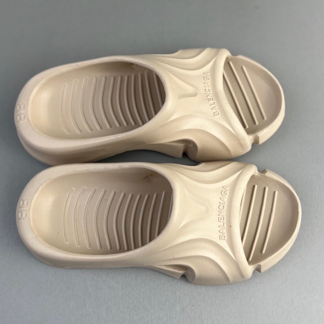 Men's adult sandals Off white