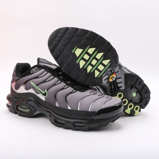 Air Max Plus Black Particle Grey Vapour Green