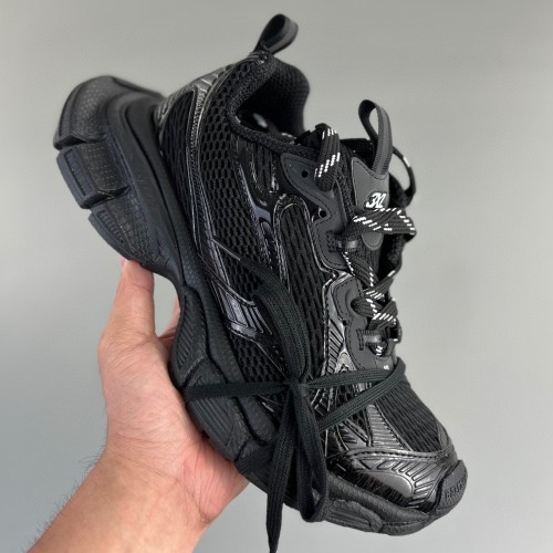 Phantom Sneaker 3XL Black