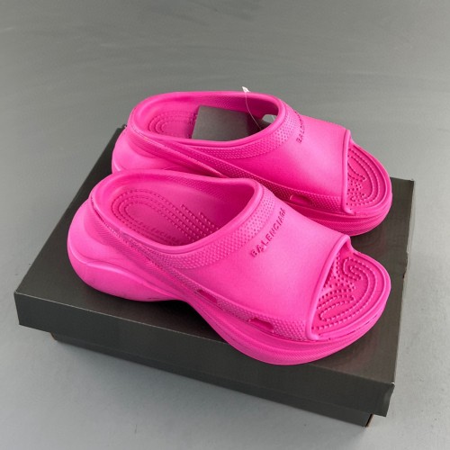 Pool Slide Sandals Pink (Women's)