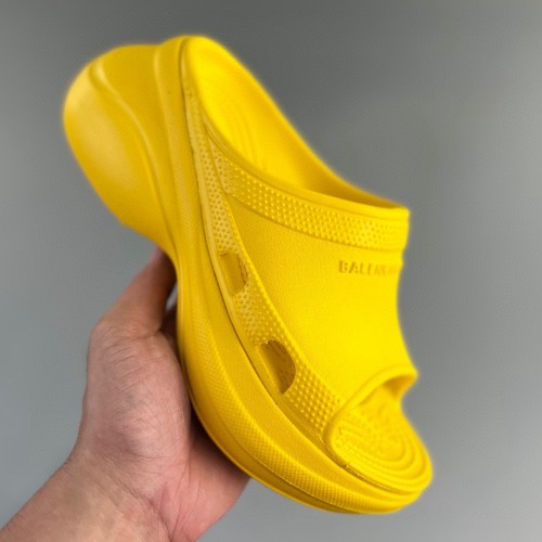 Pool Slide Sandals Yellow (Women's)