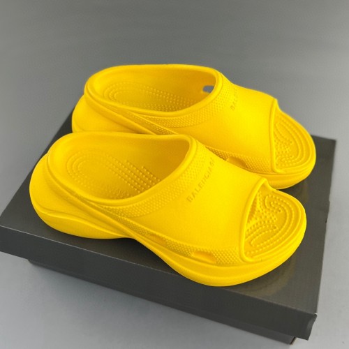 Pool Slide Sandals Yellow (Women's)