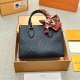 Women's original onthego Cowhide knurling handbag black