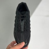 Air Max 95 Essential Triple Black CI3705-001