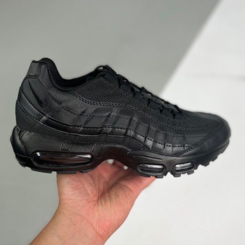 Air Max 95 Essential Triple Black CI3705-001