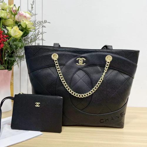 Women's Gold Label Chain Decoration Curved Quilted Texture Single Shoulder Handbag black