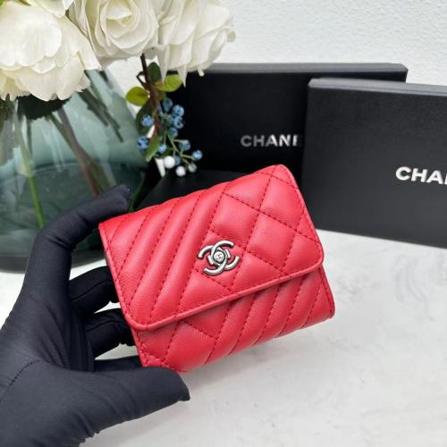 Women's Metal Logo Quilted Sewn Finish Cowhide Wallet red 0863
