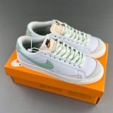 Blazer Low 77 Jumbo Board shoes White green DO9799-100
