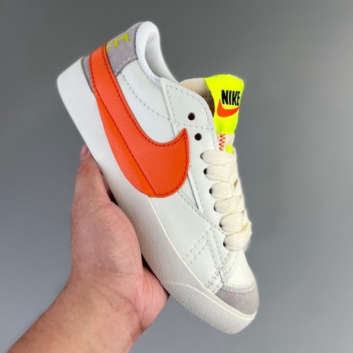 Blazer Low 77 Jumbo Board shoes White orange DQ1470-601