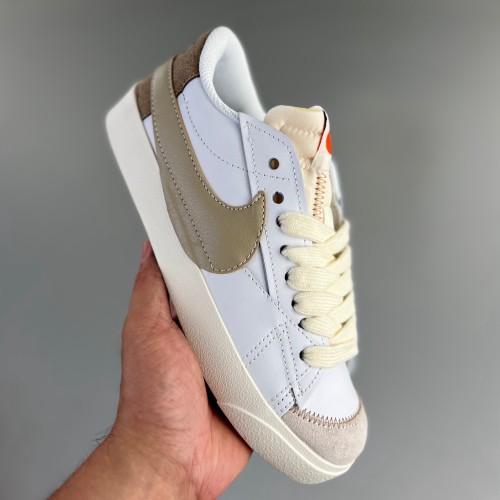 Blazer Low 77 Jumbo Board shoes white Brown DQ1470-101