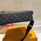 Men's Voyager Fashionable Versatile Messenger Bag Black