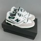 adult 550 White Green