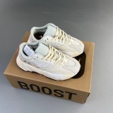 Yeezy Boost 700 Casual Sneakers Analog Beige