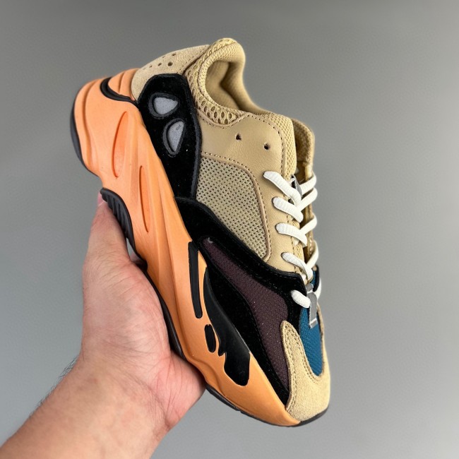 Yeezy Boost 700 Casual Sneakers Enflame Amber Beige