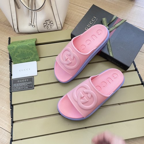 Women's Interlocking G Thick Sole Non-Slip Slide Pink Blue