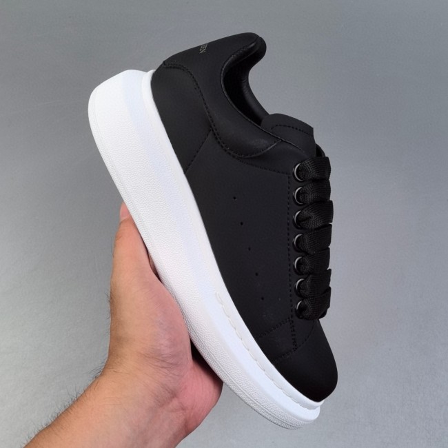 Unisex Oversized Black Fume