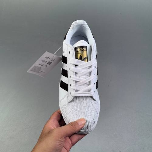 Originals Superstar XLG Classic Low Top Sneakers White&Black lF9995