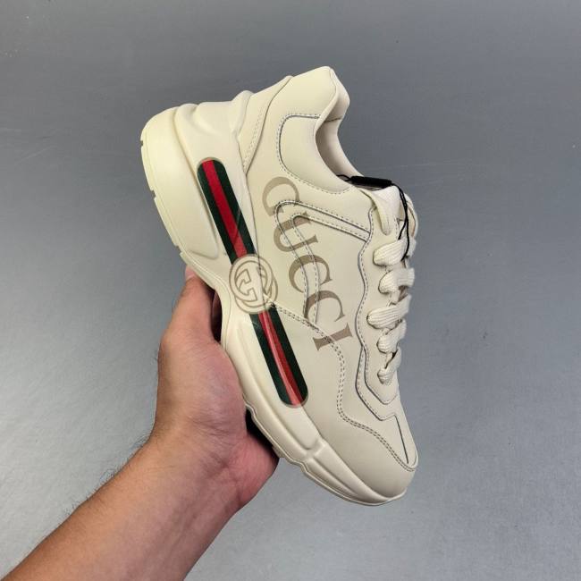 Retro Low Top Cushioned Sneakers Beige