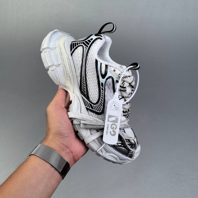 BALENCIAGA 3XL Sneakers Gray