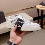 VL7N Low Top Cushioned Sneakers White Black