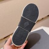 VL7N Low Top Cushioned Sneakers White Black
