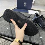 B25 Runner Low Top Cushioned Sneakers Pure Black