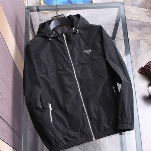 Men's Simple Hooded Windbreaker Jacket