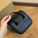 Embossed Logo Cosmetic Bag Wash Bag Black 27x14cm