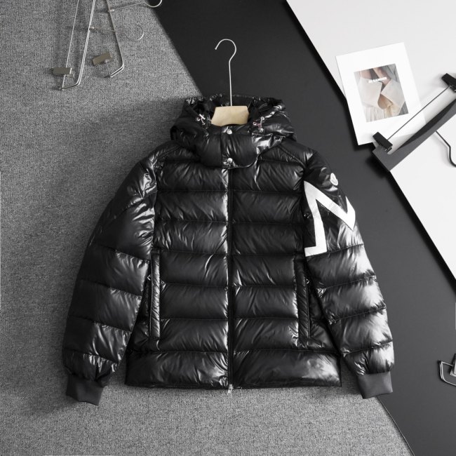 FW22 Corydale Hooded Down Jacket Black