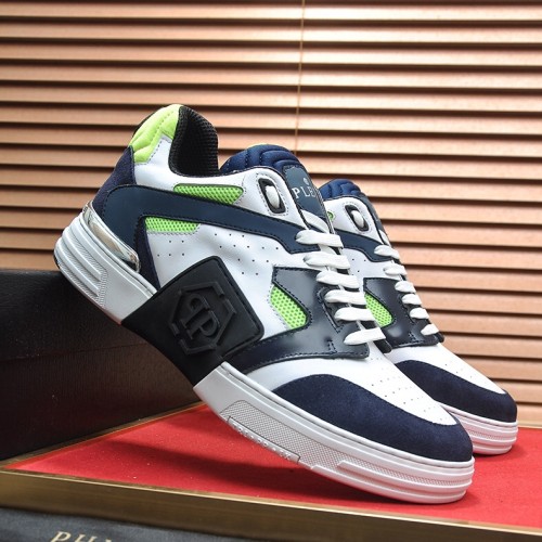Phantom Kick Hexagon Monogram Low Sneakers 231104