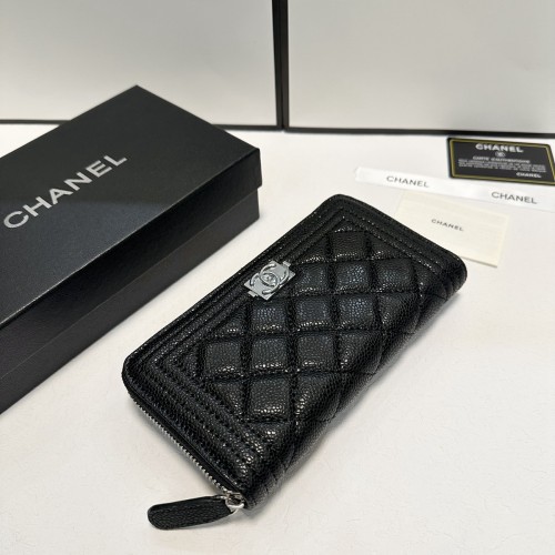 Original 5A Women's Metal Logo Quilted Sewn Finish Cowhide Wallet black