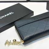 Women's Metal Logo Quilted Sewn Finish Cowhide Wallet black 0862