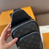 Men's LV Avenue NM Fanny Pack Black 15X25cm 241003